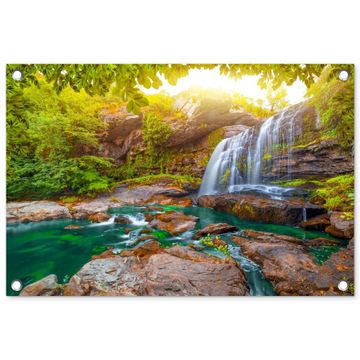 Tuinposter - Waterval in een weelderig bos